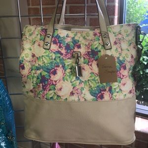 Meet your Posher, Cheryl